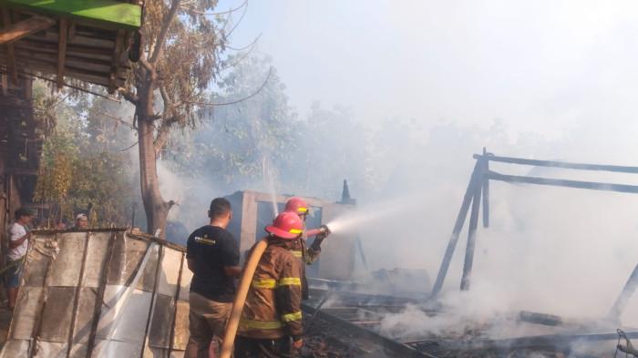 Rumah Warga Blora Terbakar Saat Ditinggal Pergi, Dua Motor Hangus dan Dua Sapi Mati Terpanggang