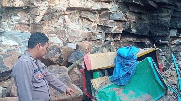 TEWAS TERTIMBUN: Seorang pekerja tambang dilaporkan tewas tertimbun longsoran batu di lokasi galian C, Desa Bungu, Kecamatan Mayong, Kabupaten Jepara, Jawa Tengah, Selasa (29/7/2025). (DOKUMEN POLSEK MAYONG)
