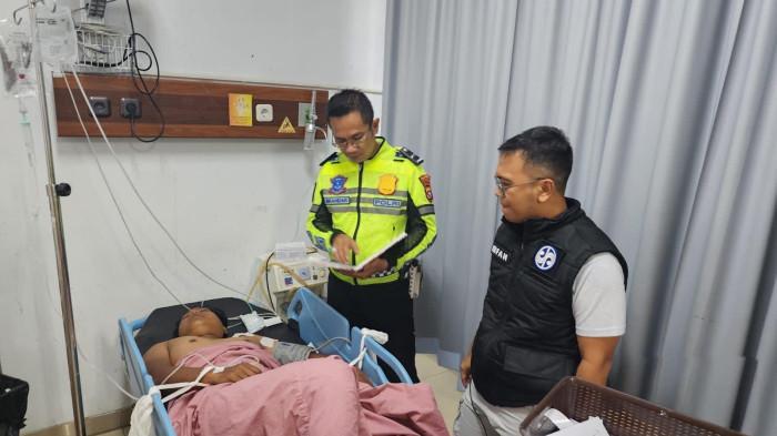BALAP LIAR - Pengendara Satria FU saat menjalani perawatan di rumah sakit setelah mengalami kecelakaan pada Minggu sore (28/9/2025) sekitar pukul 17.45 WIB di Jalan Naga Sakti, Kota Pekanbaru.