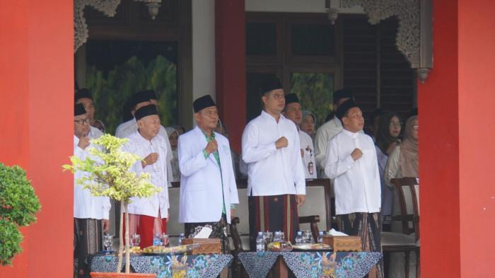 Bupati Wiwit Ajak Santri Jepara Jaga Spirit Keislaman dan Kebangsaan di Hari Santri 2025