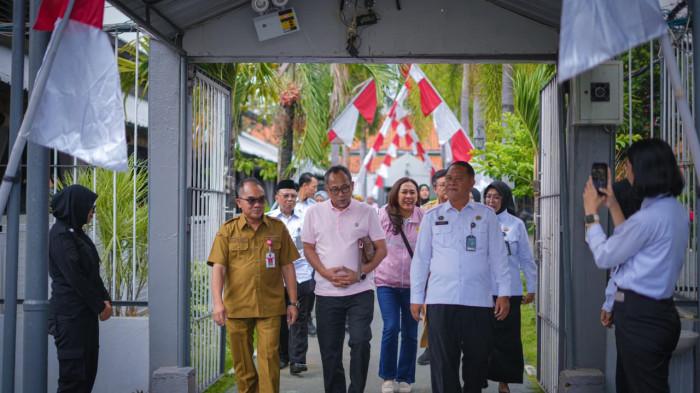 Membatik dibalik Jeruji, Aksi Support Women oleh Srikandi PLN Tebar Semangat Jelang Hari Pahlawan