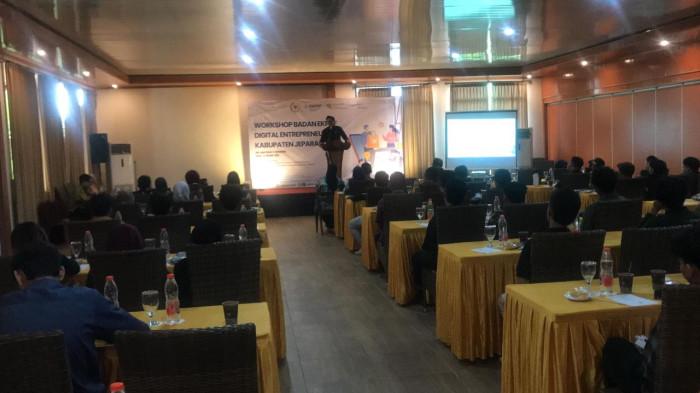 Dilan Serius Ikuti Workshop Digital Entrepreneurship di Jepara
