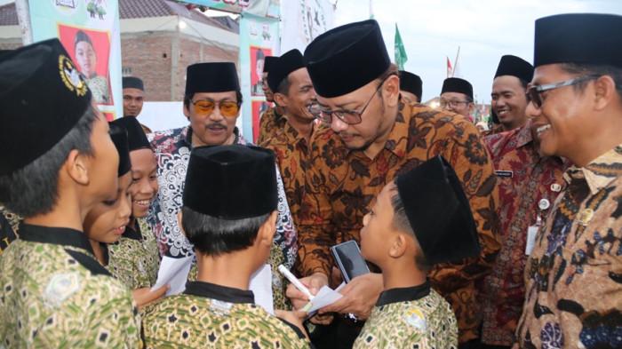 Wali Kota Tegal Dedy Yon Buka Perkemahan Santri Diniyah Awaliyah 2025