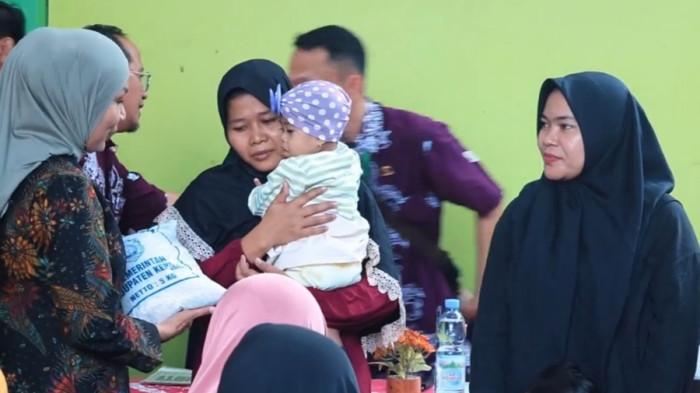 217 Anak Stunting dan Gizi Buruk di Brangsong Kendal Terima Bantuan Pangan