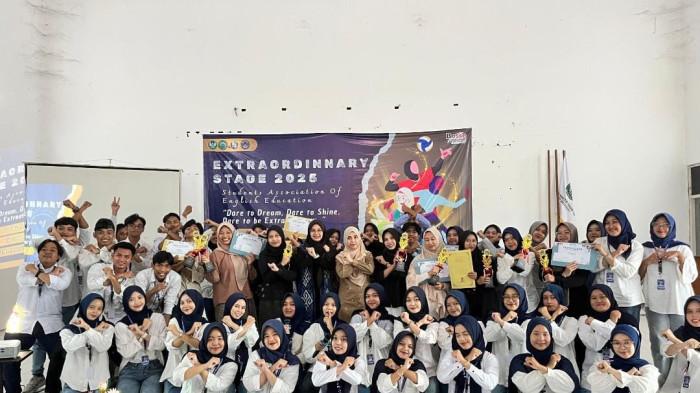 Extraordinary Stage 2025 UIN Saizu, Mahasiswa TBI Unjuk Kreativitas dan Prestasi