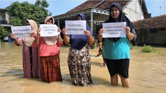 "Pak Prabowo, Tolong Kami!" Emak-emak Desa Ketitang Wetan Pati Minta Ada Solusi Atasi Banjir