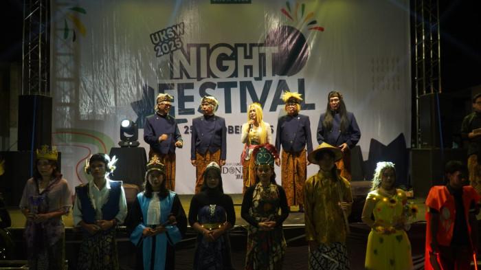 MENYALA! Night Festival dan Cosplay Tandai Kulonuwun Mahasiswa Baru UKSW ke Kota Salatiga