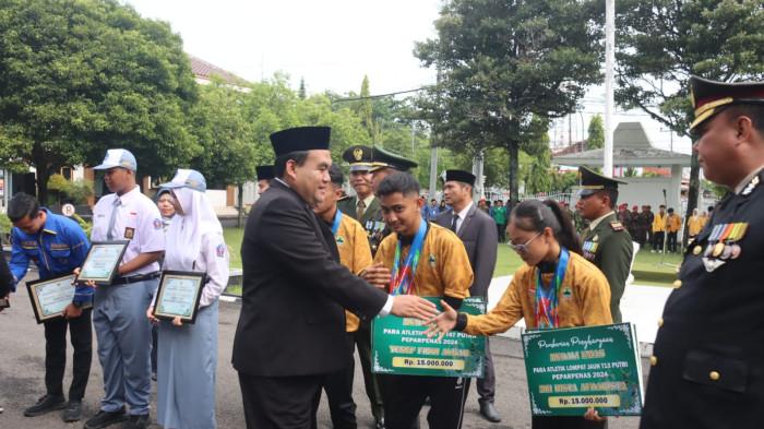 Peringati Hari Sumpah Pemuda ke-97, Pemkab Blora Beri Penghargaan kepada Atlet dan Pemuda Inspiratif