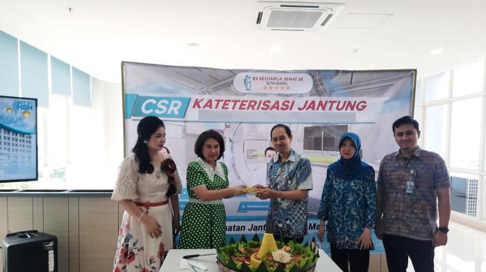 Dua Pasien Jalani Kateterisasi Jantung Gratis Lewat Program CSR di RS Keluarga Sehat Semarang