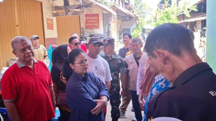 Agustina Tinjau Rumah Roboh di Pedamaran Semarang: Perbaikan Mulai Awal Pekan