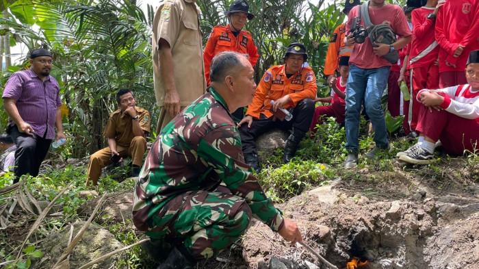 20251109_api menyala di tanah kebun_1