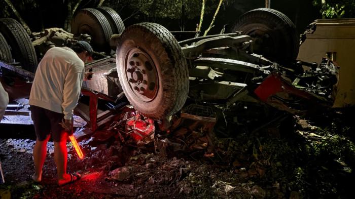 kecelakaan maut truk kontainer di Jalan Lingkar Selatan (JLS) Salatiga pada Rabu (12/11/2025) petang. Sopir meninggal dunia.