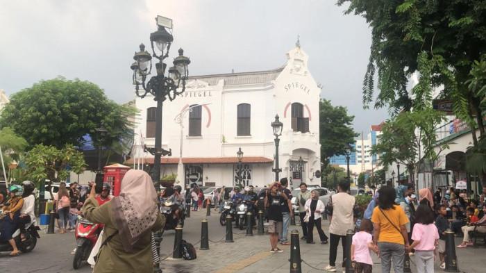 KAWASAN KOTA LAMA SEMARANG - Keramaian wisatawan di Kota Lama Semarang beberapa waktu lalu. Tribun Jateng/ Idayatul Rohmah