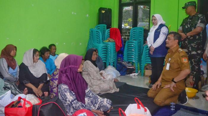 20251117_Pemerintah Provinsi Jateng tinjau korban longsor_2