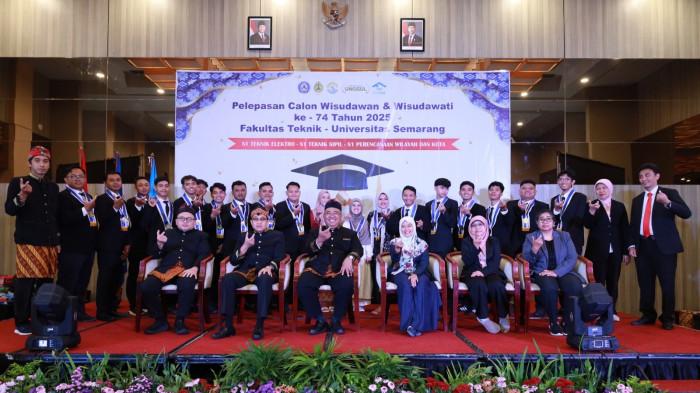 20251117_wisuda74fakteknik2