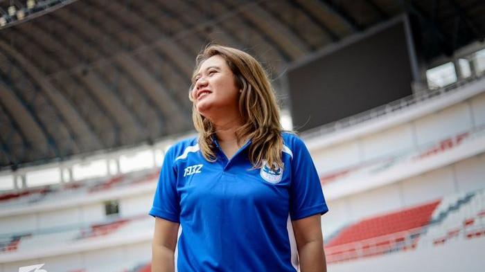 OWNER PSIS - Datu Nova Fatmawati, owner baru PSIS Semarang. Istri dari bos Persela Lamongan ini telah resmi mengakuisisi PSIS seusai mengambil alih saham mayoritas yang sebelumnya dipegang Yoyok Sukawi.