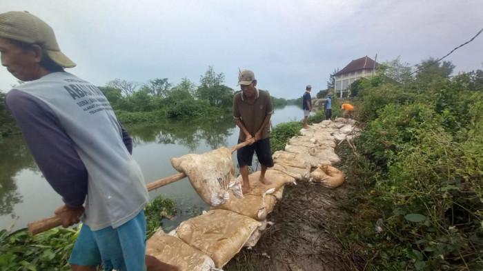 Tanggul Jebol di Silempeng Ditangani Darurat, Bupati Fadia Gerak Cepat Beri Instruksi