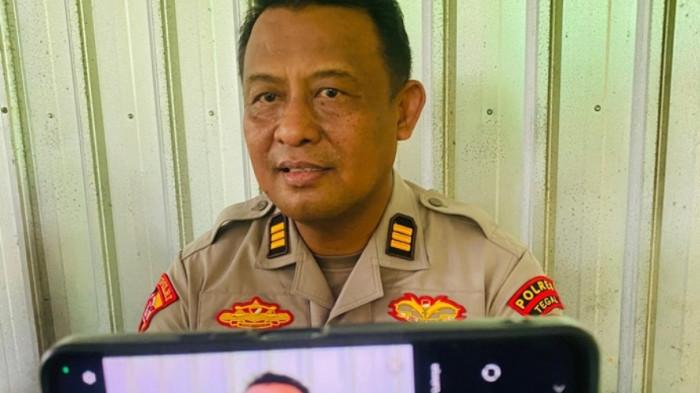 KABAGOPS POLRES TEGAL: Kepala Bagian Operasi (Kabagops) Polres Tegal AKP Suyanto, saat ditemui wartawan di lingkungan Pemkab Tegal, Selasa (9/12/2025).  Pada kesempatan itu, AKP Suyanto menjelaskan mengenai titik rawan kepadatan arus lalu lintas saat momen libur Natal dan Tahun Baru atau Nataru di wilayah Kabupaten Tegal. 