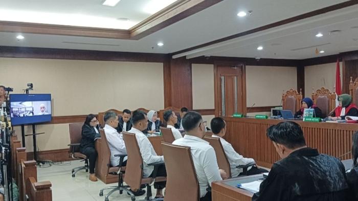SIDANG: Suasana sidang lanjutan kasus dugaan peredaran narkotika di dalam rutan di PN Jakarta Pusat, Kamis (8/1/2026). Sidang dihadiri secara langsung oleh terdakwa Ammar Zoni dan empat orang terdakwa lainnya. (Kompas.com/Dian Erika)