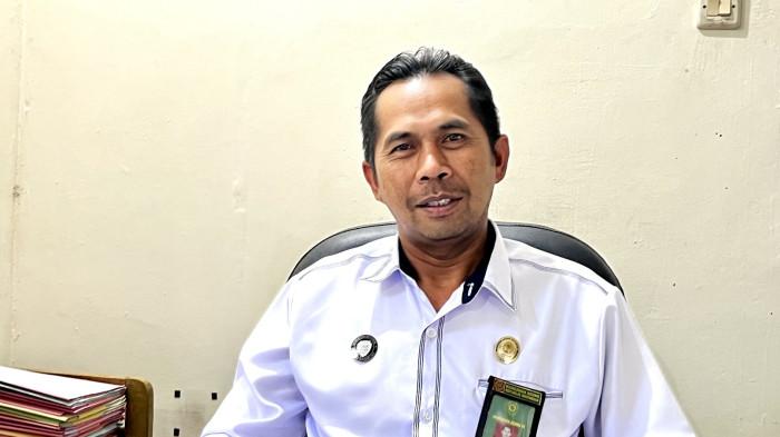 DISPENSASI KAWIN - Panitera Muda Hukum Pengadilan Agama Wonosobo, Arifin, saat menyampaikan data perkara dispensasi kawin sepanjang tahun 2025. Pengadilan Agama Wonosobo mencatat, sepanjang tahun 2025 terdapat 320 perkara dispensasi kawin yang masuk, mengalami kenaikan dibanding tahun sebelumnya yang tercatat 277 perkara.