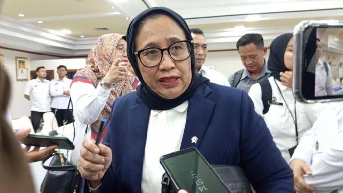 JAMIN KEAMANAN - Wakil Kepala Badan Gizi Nasional (BGN) Nanik Sudaryati Deyang menjamin keselamatan netizen yang mengkritik menu Makan Bergizi Gratis (MBG) di media sosial. Hal ini disampaikan Nanik selepas rapat koordinasi MBG dengan Pemprov Jateng di Gedung Gradhika Bhakti Praja Semarang, Selasa (3/3/2026). 