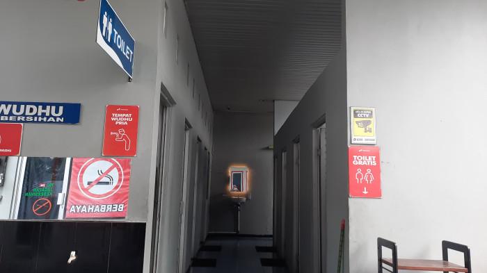 TOILET BERSIH - Kondisi toilet di SPBU Klero, Tengaran, Kabupaten Semarang, bersih dan nyaman, Rabu (11/3/2026).