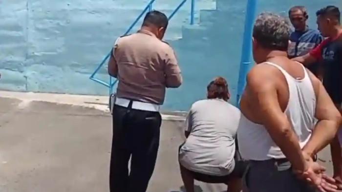 KECELAKAAN: Aksi kejar-kejaran antara polisi dan seorang pengendara motor berujung tragis. Diva meninggal dunia setelah mengalami kecelakaan tunggal dengan menabrak tiang dan tangga di Dusun Pager, Desa Arjowinangun, Kabupaten Pacitan, Jawa Timur, saat berusaha menghindari petugas, Rabu (25/3/2026). (TRIBUN JATIM/ISTIMEWA)