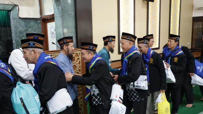 20260518 calon jemaah haji RU Kilang Pertamina Patra Niaga Cilacap diberangkatkan