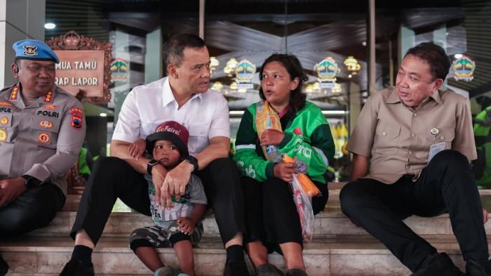 20260520_Gubernur Jawa Tengah, Ahmad Luthfi diskusi dengan ojek online ojol_2