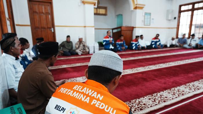 25022026 Pertamina Kilang Cilacap membagikan paket takjil bulan puasa selama Ramadan