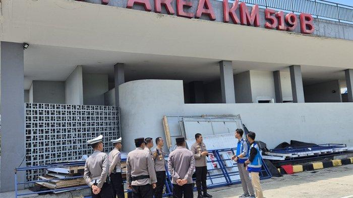 Kapolda Jateng Cek Pengamanan Tol Trans Jawa Jelang Mudik Lebaran 2025