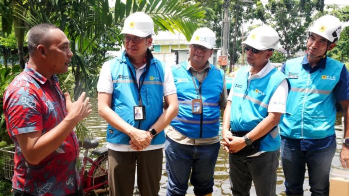 PLN Jateng DIY Gerak Cepat Amankan Kelistrikan dan Salurkan Bantuan Sembako untuk Korban Banjir