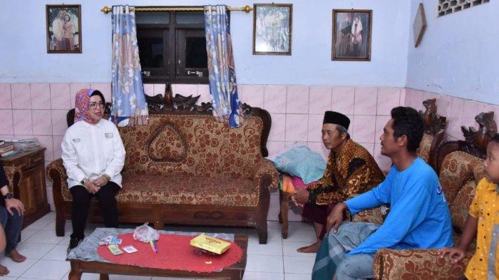 Bupati Etik Pastikan Biaya RS Warga yang Keracunan di Nanggulan Bendosari Sukoharjo Ditanggung Pemda