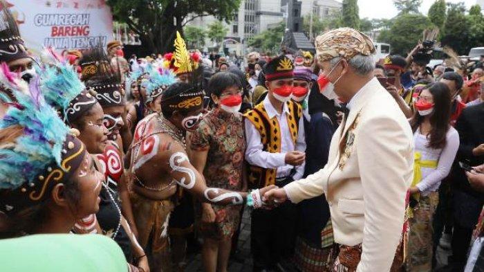 Berbagai Etnis Meriahkan HUT ke-72 Jateng, Ganjar: Wujud Semangat Kebersamaan dalam Keberagaman