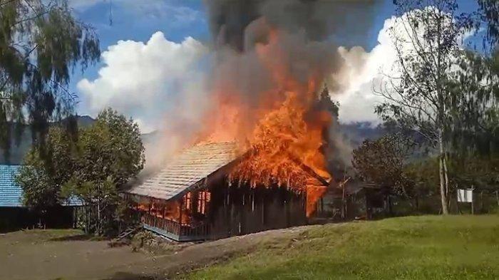 OPM Bakar Gedung Sekolah SMP Negeri Okbab di Papua Pegunungan