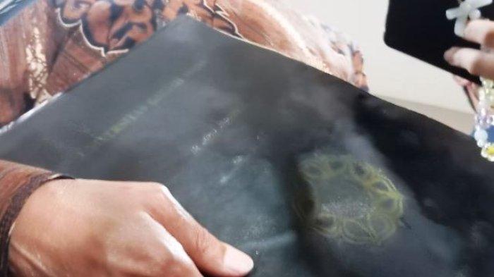 Jokowi Tenteng Ijazah yang Jadi Polemik saat Keluar dari Bareskrim Polsi, Ini Penampakannya