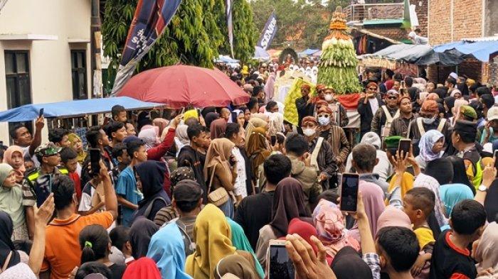 Tradisi Kupatan di Kudus, Ada Kirab Bulusan yang Bersejarah, Ini Kisahnya
