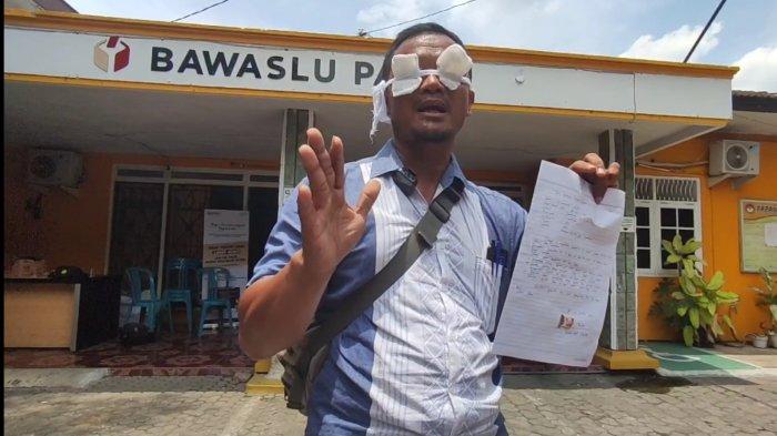 Tutup Mata Pakai Perban, Seorang PKD di Pati Antar Surat Undur Diri ke Bawaslu Pati, Ini Alasannya