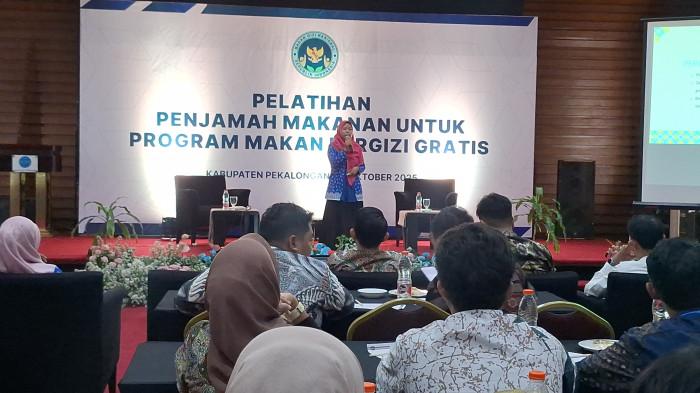 Jaga Kualitas Pangan, Ratusan Penjamah Makanan di Pekalongan Dibekali Pelatihan Higiene Dapur