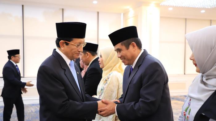 REKTOR BARU - Rektor baru universitas Islam Negeri (UIN) Walisongo Semarang dilantik Menteri Agama di Jakarta.