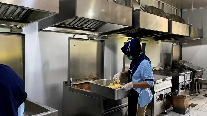 Dapur SPPG Modern dan Steril di Gunungpati Produksi Ribuan Porsi MBG untuk Anak Sekolah
