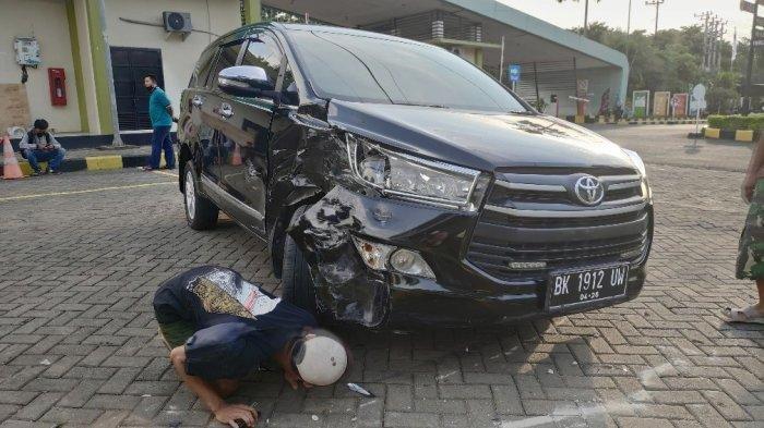 Detik-detik Pria Kudus Jadi Tahanan Bea Cukai Kabur Bawa Mobil Petugas dengan Tangan Terborgol