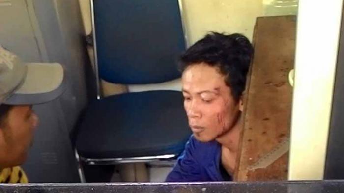 Aning Nyolong Vespa Digebuki Warga di Indraprasta Semarang