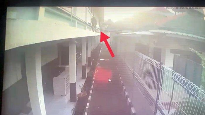 Napi Rutan Solo Gagal Kabur, Tepergok di Atas Genteng Dapur