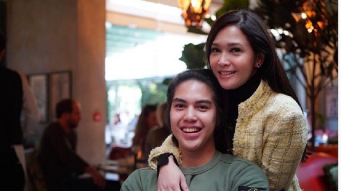 Maia Estianty Kabarkan Gaya Hidup El Rumi di London, Warganet Terkejut!