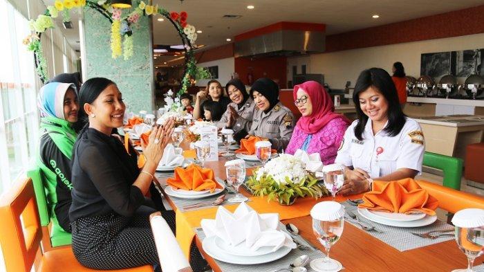 HARRIS Hotel Semarang Ajak Wanita Hebat Semarang Makan dan Pijat Gratis