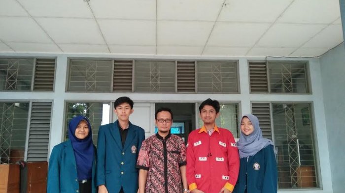 Canggih! Jaket Buatan Mahasiswa Undip Ini Bisa Tuntun Tunanetra Jalan