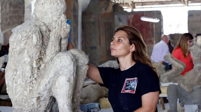 1.900 Tahun Terkubur Letusan Gunung Vesuvius, Jasad-jasad Ini Membatu