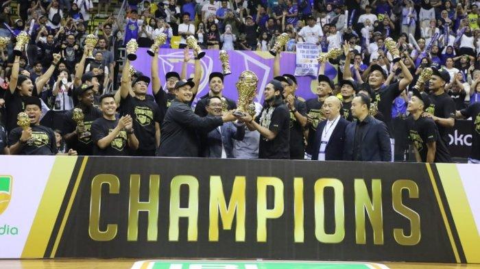 Prawira Bandung Raih Juara IBL 2023 setelah Taklukan Pelita Jaya Bakrie Jakarta