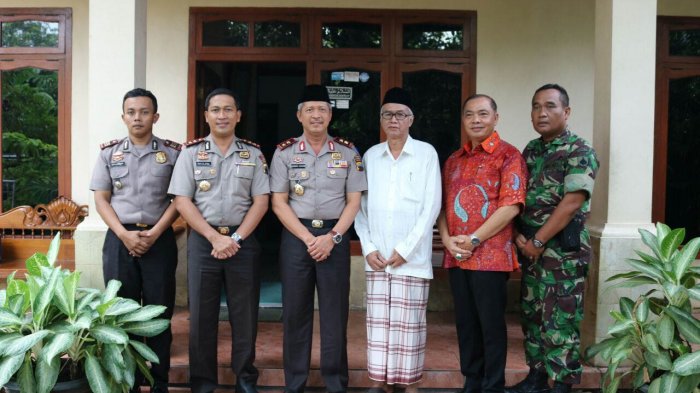 Irjen Condro Kirono Silaturahmi ke Ketua MUI Kendal